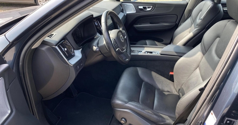 Volvo XC 60 cena 114900 przebieg: 126600, rok produkcji 2018 z Gdańsk małe 211